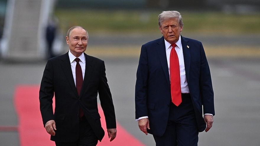 Donald Trump y Vladimir Putin se reúnen en Alaska bajo el lema 'Persiguiendo la paz'