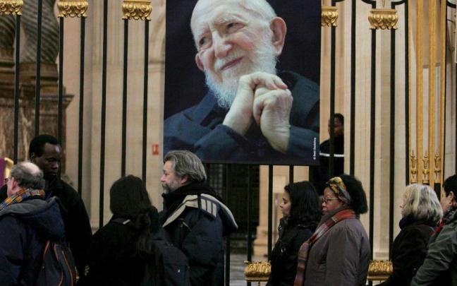 El abate Pierre falleció en 2007 a los 94 años.