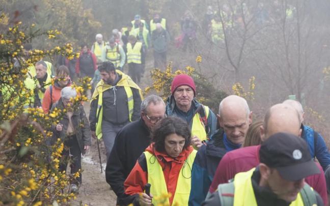 Marcha contra el parque eólico de Basalgo organizada por Eibarko Baso Biziak.