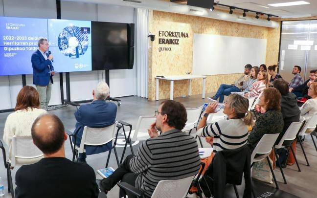 Presentación de los proyectos financiados por Etorkizuna Eraikiz Presentación de los proyectos financiados por Etorkizuna Eraikiz