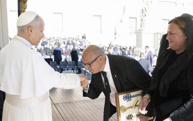 El Papa León XIV recibe al alcalde de Rute, David Ruiz.