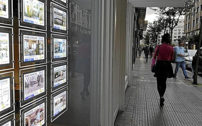 Los expertos auguran un descenso de precios originado por una caída general de la demanda. | FOTO: PABLO VIÑAS