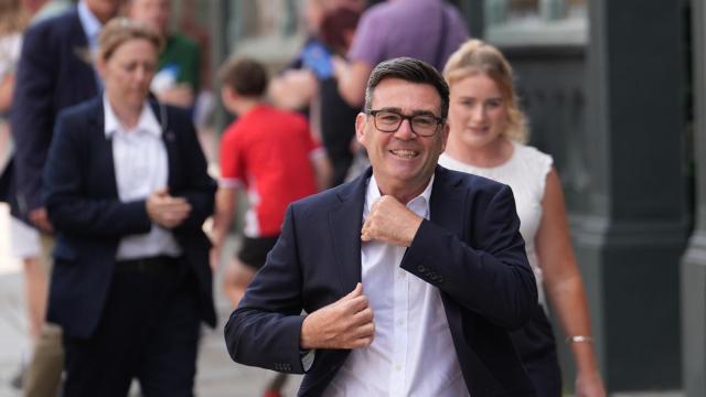 Andy Burnham asumirá mañana la jefatura de Gobierno británico