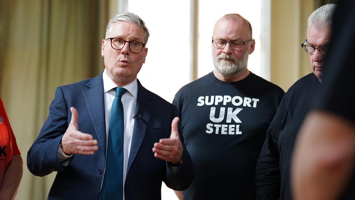 Starmer anuncia la nacionalización de la siderúrgica British Steel.