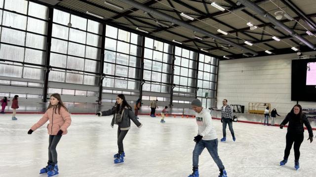 Nuevo éxito de la pista de hielo en Durango