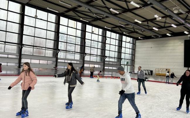 Nuevo éxito de la pista de hielo en Durango
