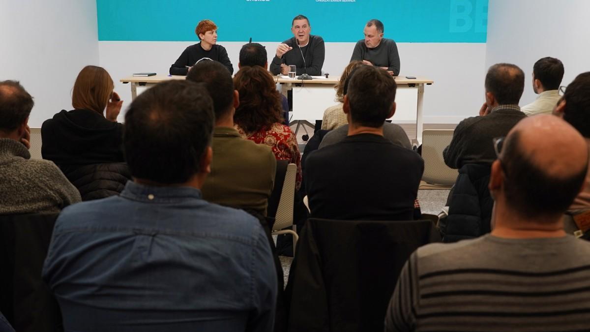 Arnaldo Otegi, junto a Unai Urruzuno