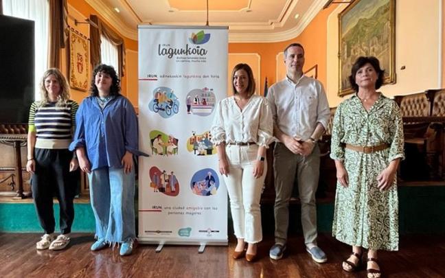 Foto de la rueda de prensa celebrada esta mañana para dar cuenta de la sesión abierta del próximo miércoles.