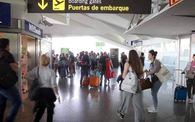 Imagen de archivo del aeropuerto de Bilbao Imagen de archivo del aeropuerto de Bilbao