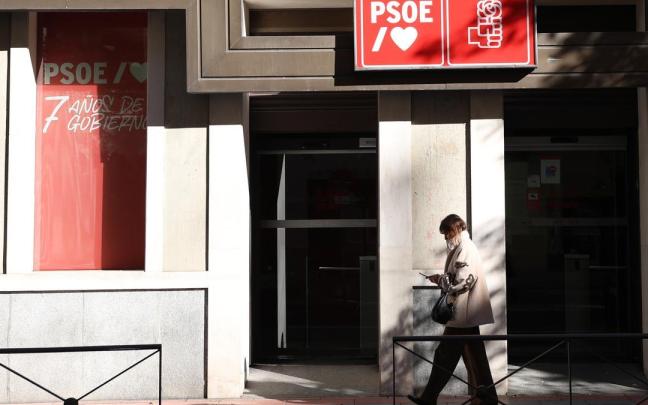 Fachada de la sede del PSOE en Ferraz.