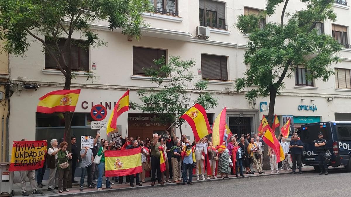 Concentración frente a la sede de Ferraz.