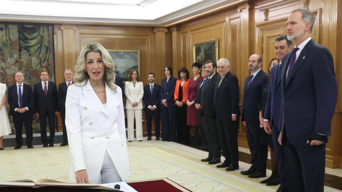 Los 22 ministros del nuevo Gobierno de Sánchez prometieron este martes sus cargos.