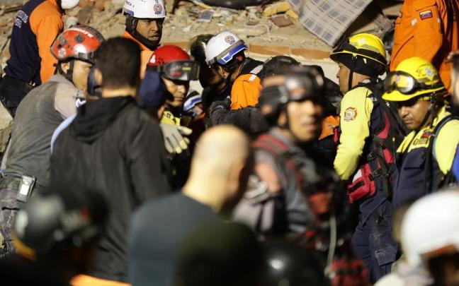Declarado el estado de emergencia tras el doble terremoto de Venezuela