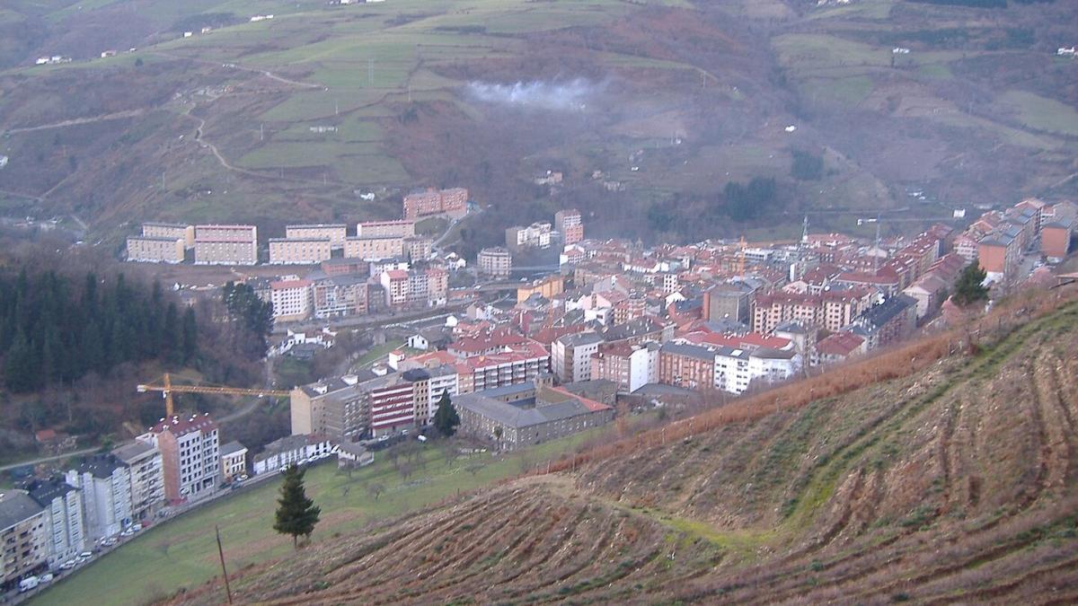 Vista aérea de Cangas del Narcea. WIKIPEDIA