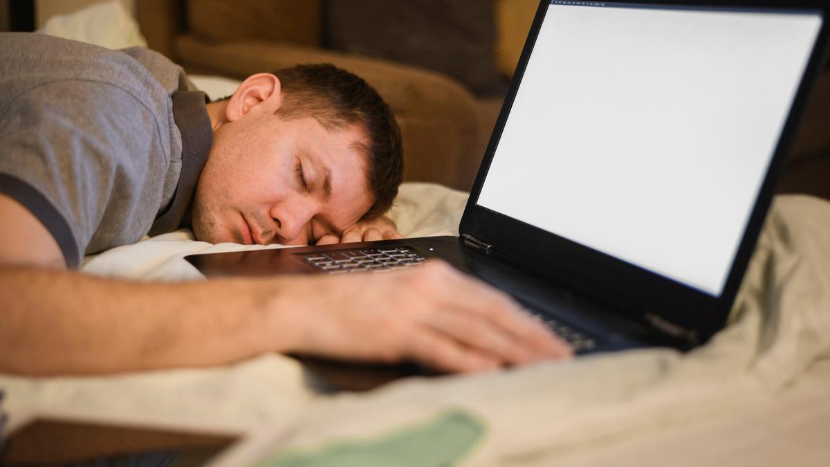 Es conveniente apagar el ordenador cuando dejas de tabajar con él.