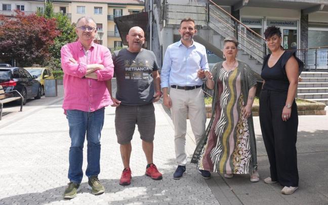 Acto de entrega de las llaves del local