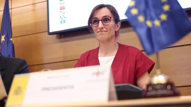 La ministra de Sanidad, Mónica García, durante la reunión extraordinaria del pleno del Consejo Interterritorial.