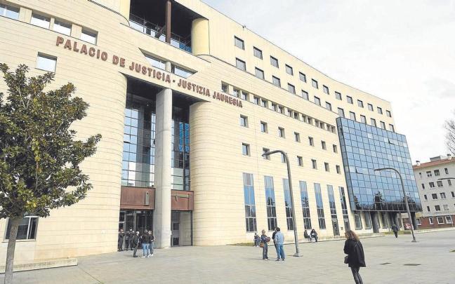 Fachada del Palacio de Justicia de Pamplona. | FOTO: IÑAKI PORTO