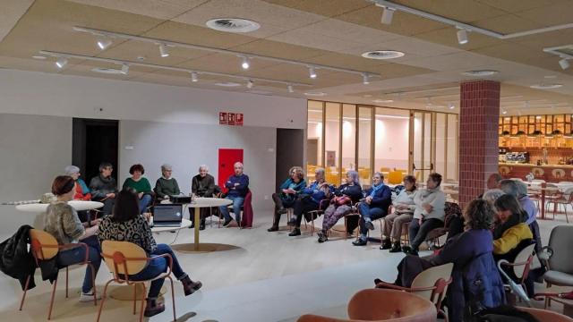 Una de las sesiones celebradas con la ciudadanía