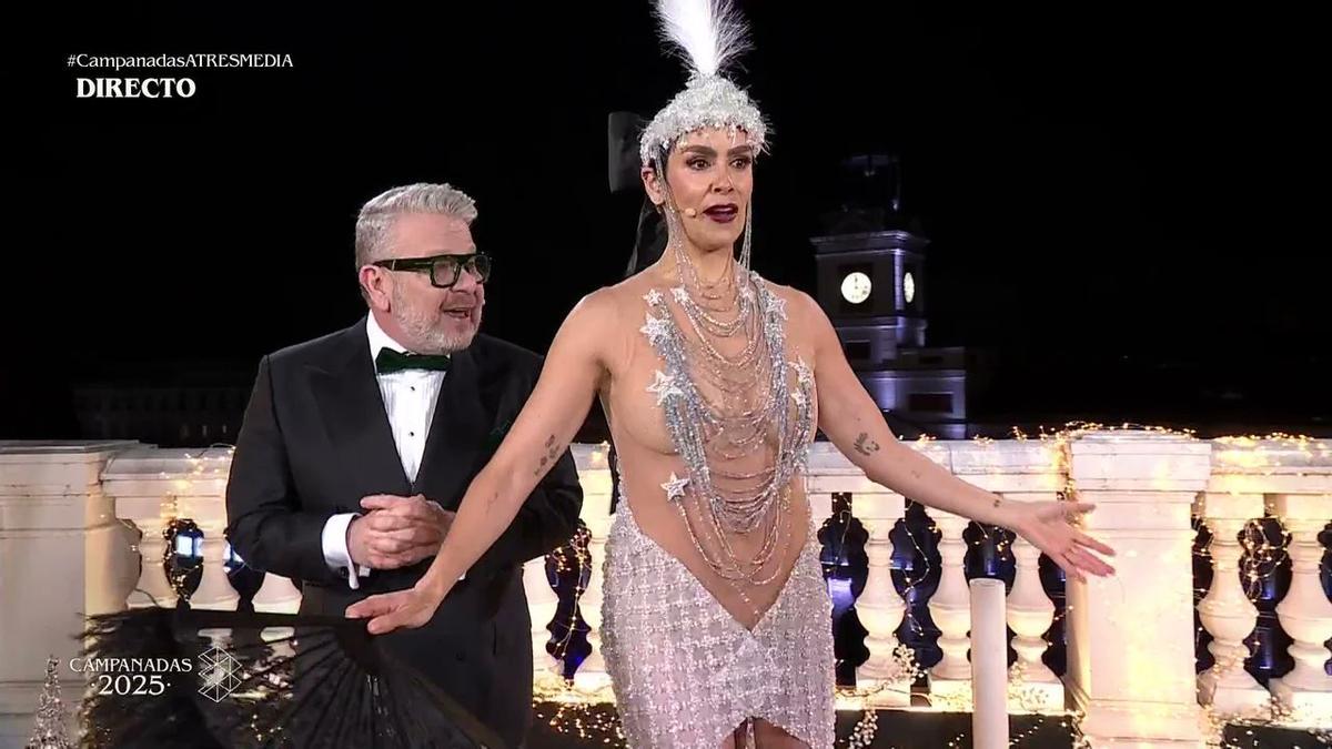 Pedroche muestra su vestido de Nochevieja.