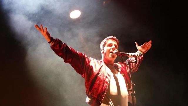 Pello Reparaz (Zetak), durante un concierto en Iruñea. / PATXI CASCANTE