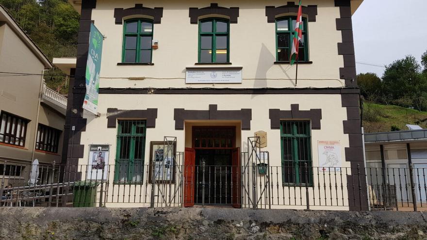 Exterior del centro de interpretacion de El Regato