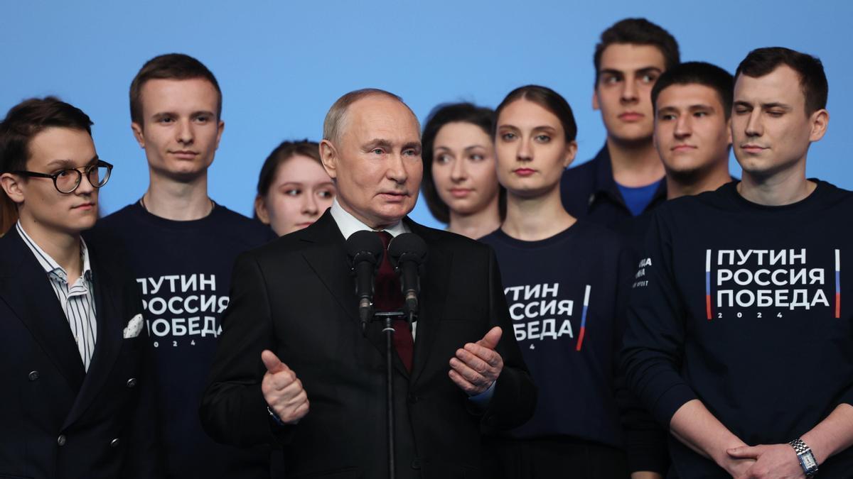 Vladimir Putin celebra su triunfo electoral.