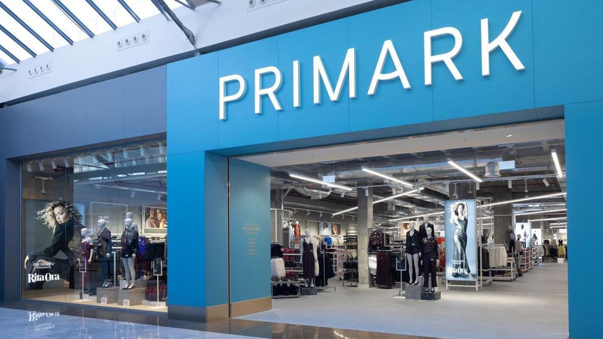 Imagen de la entrada a un establecimiento de Primark