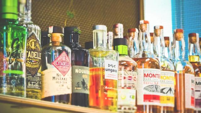 Bebidas que debes evitar para no tener resaca