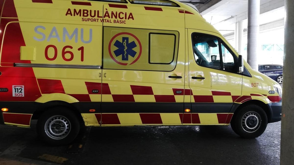 Una Ambulancia soporte vital basico samu 061 en Palma de Mallorca