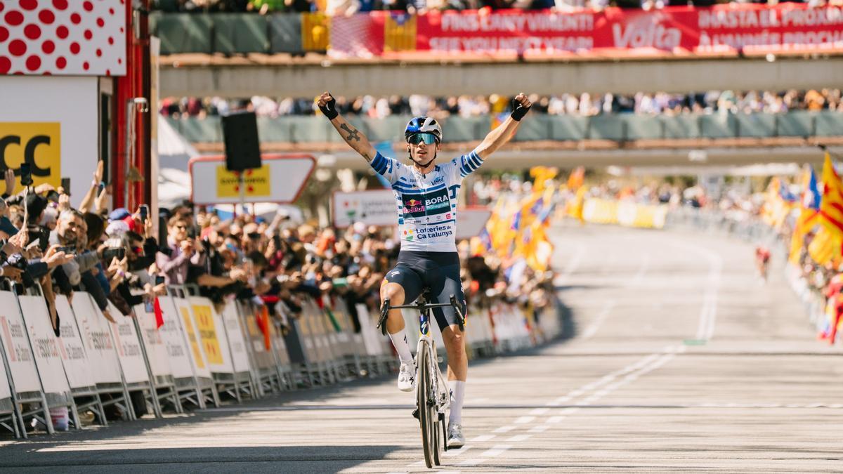 Primoz Roglic vence en Montjuïc.