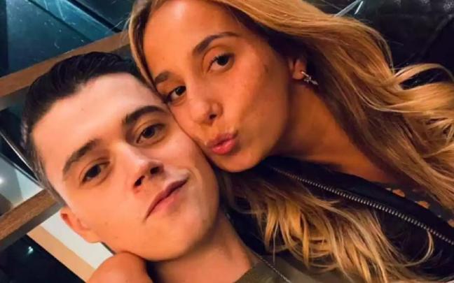Andrea Janeiro y su novio en una foto en redes.