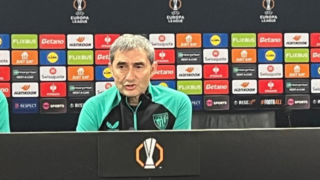 Ernesto Valverde en Old Trafford dejando sus sensaciones ante el duelo de vuelta ante el Manchester United Ernesto Valverde en Old Trafford dejando sus sensaciones ante el duelo de vuelta ante el Manchester United