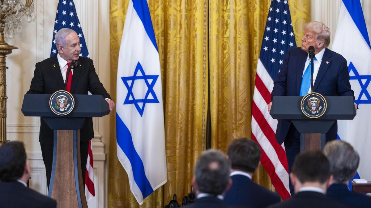 Benjamin Netanyahu junto a Donald Trump