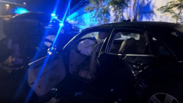 Cuatro personas han resultado heridas, tres de ellas en estado grave, tras un choque frontal en la carretera M-40 entre una furgoneta y un turismo que huía de la Policía Nacional, circulando además en dirección contraria