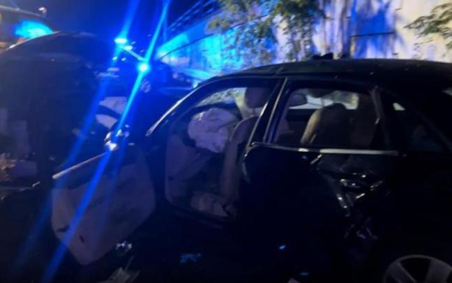 Cuatro personas han resultado heridas, tres de ellas en estado grave, tras un choque frontal en la carretera M-40 entre una furgoneta y un turismo que huía de la Policía Nacional, circulando además en dirección contraria