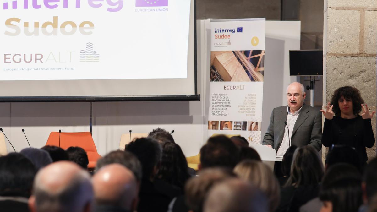 El vicepresidente Aierdi, en un momento de su intervención.