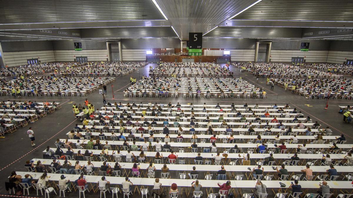 Aspirantes en una OPE de Osakidetza.