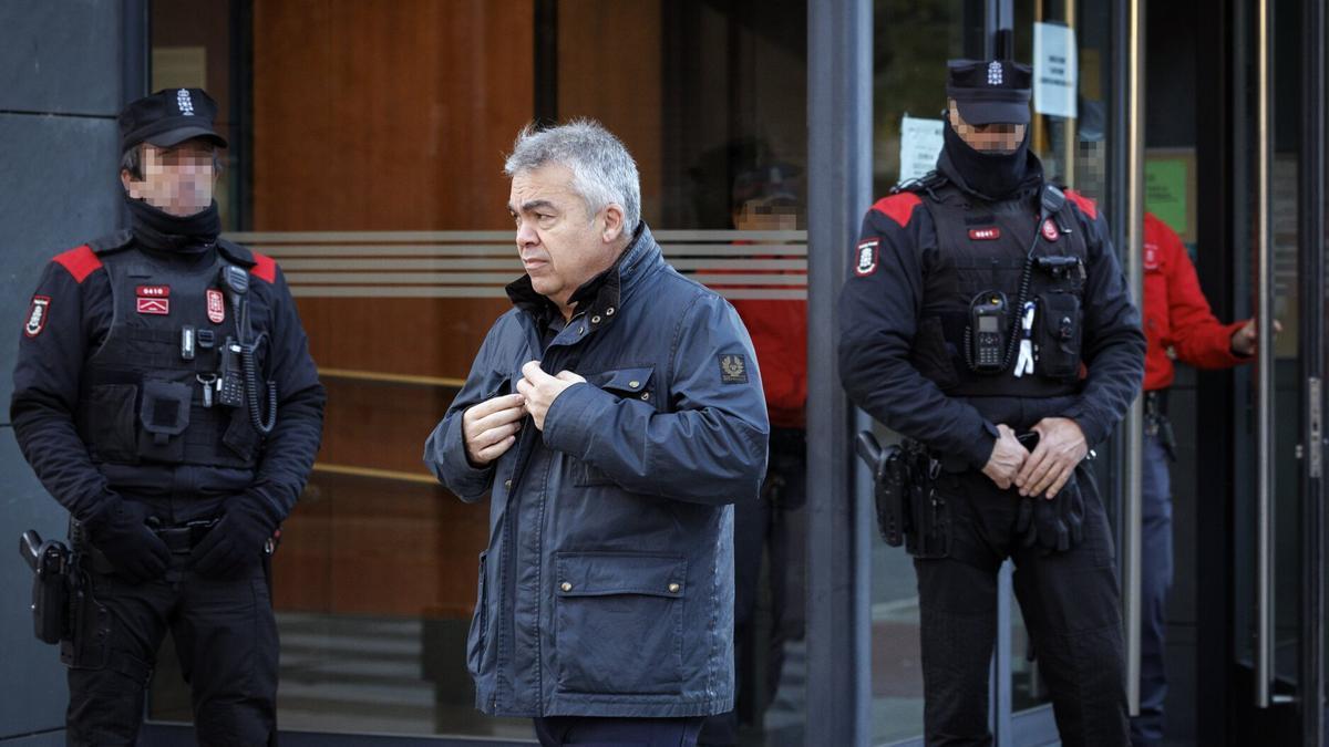 El exsecretario de Organización del PSOE Santos Cerdán ha acudido este lunes al Juzgado de Primera Instancia de Tafalla para cumplir con la comparecencia quincenal impuesta por el juez del Tribunal Supremo Leopoldo Puente tras su puesta en liber