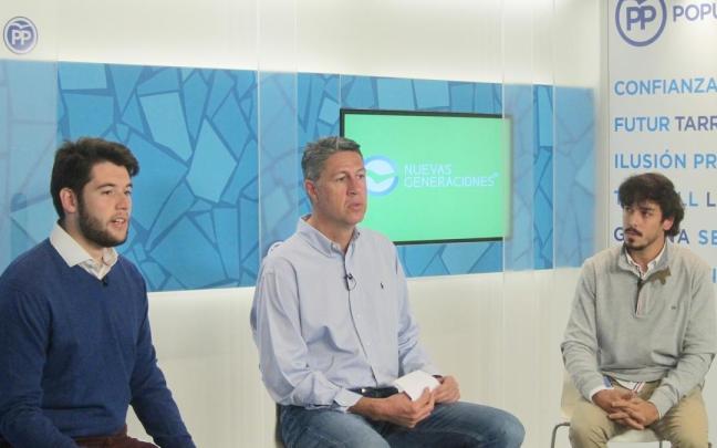 A la izquierda, Carlo G. Angrisano, ya exmilitante del PP