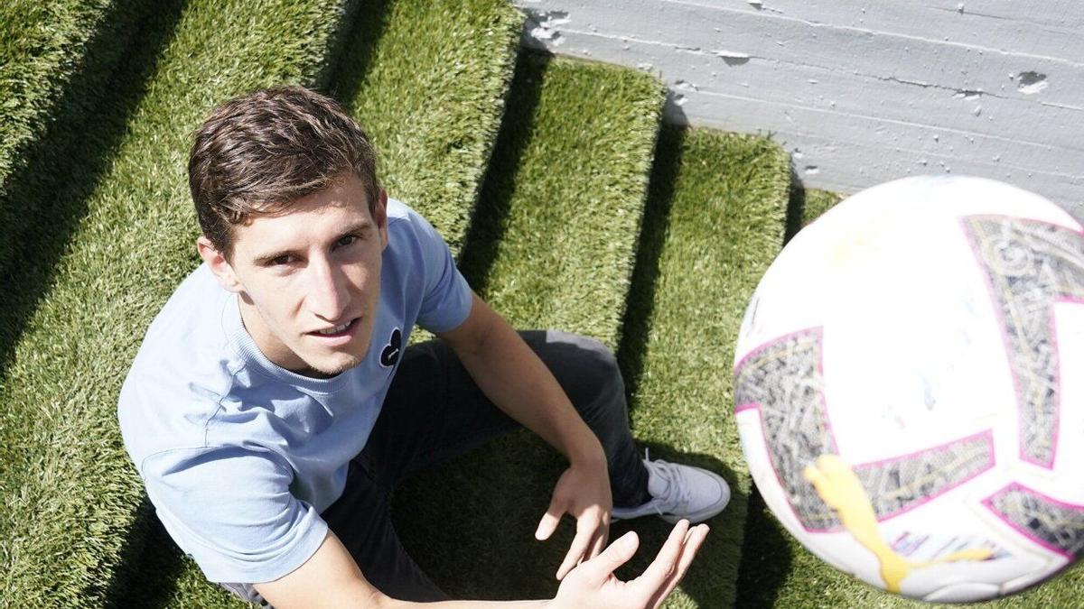 Aihen Muñoz posa para este periódico. / RUBEN PLAZA