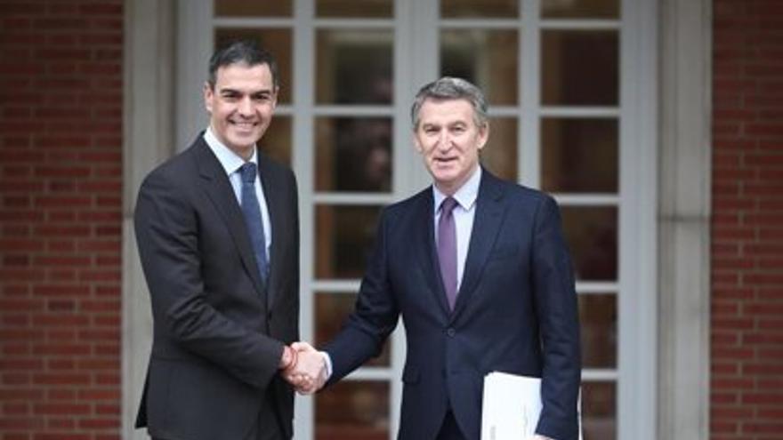 Pedro Sánchez y Alberto Núñez Feijóo, en un encuentro en Moncloa