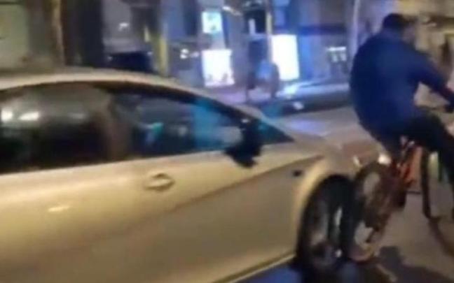 Momento en el que el coche comienza el atropello