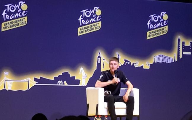 Tadej Pogacar advierte que no está “al 100%” pero sí “fantástico de mentalidad”