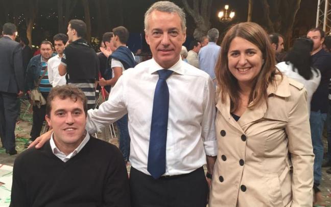 David Bonvehí y Marta Pascal, con el lehendakari Urkullu.