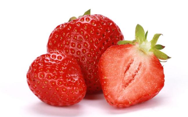 Las fresas, ahora de temporada, aportan muchos nutrientes y pocas calorías.