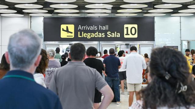 Varias personas zona llegadas t4 agosto 2026