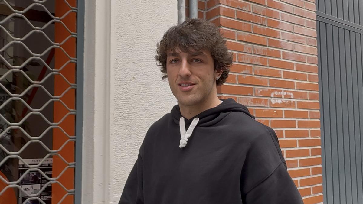 Unai Gómez antes de realizarse las pruebas médicas / Imanol Vilella