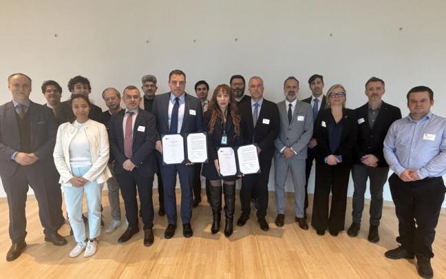 Representantes del consorcio VLEO DEF