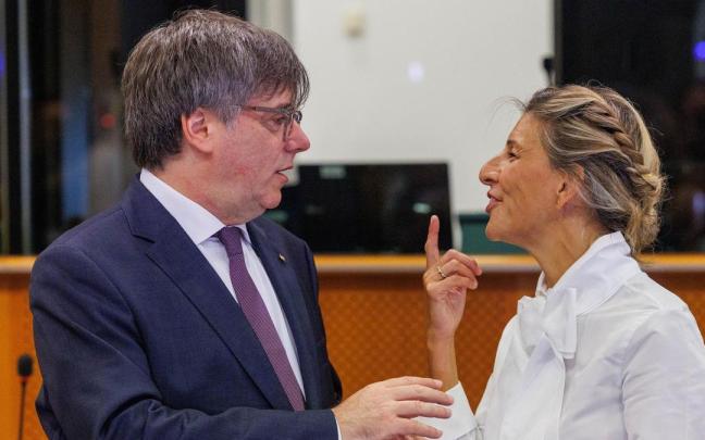 Yolanda Díaz y Carles Puigdemont durante su encuentro en Bruselas